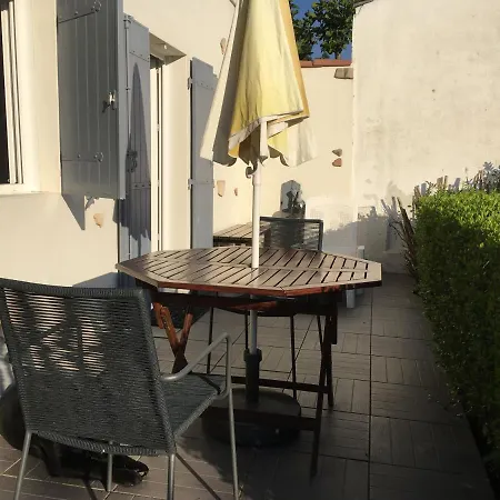 Chambre D'Hote Lajarrieleduc Frühstückspension 3*