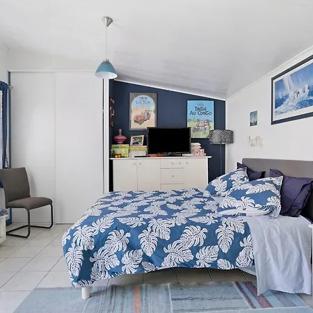 D'hote Lajarrieleduc Bed & Breakfast