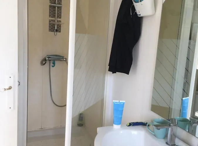 Leduc Bed & Breakfast 3*